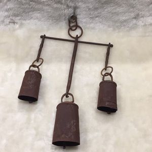 🔸Vintage American Metal Cow Bell Windchime